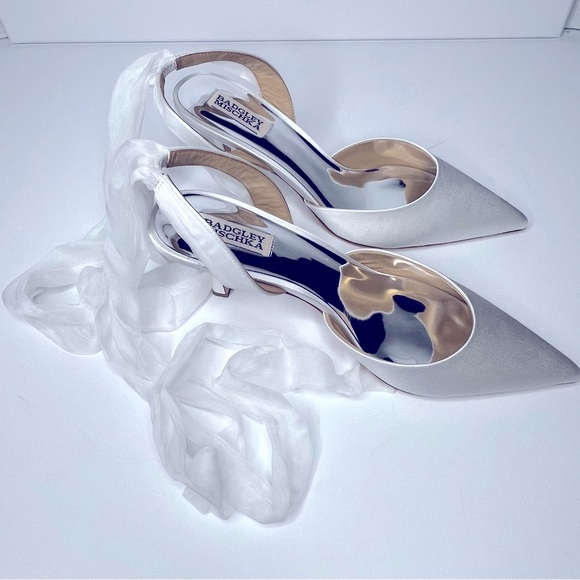 Badgley Mischka Blaze White Satin Stiletto Heels - Size 11- New with Box - Picture 2 of 10